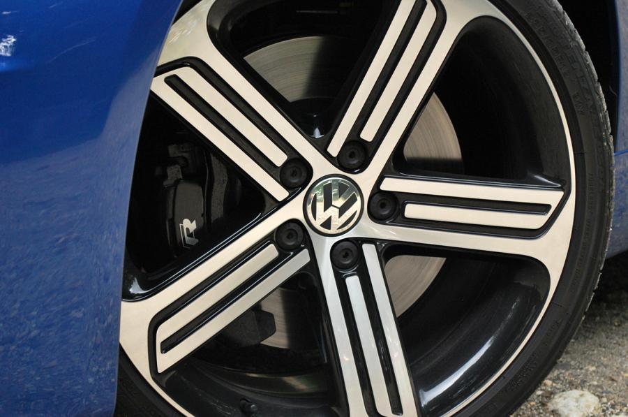  Volkswagen Scirocco R 2014 года  (фото 27 из 44)